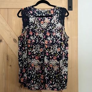 Daniel Rainn sleeveless floral blouse
